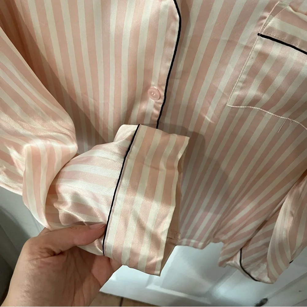 Victoria's Secret Pink‎ White Striped Satin Pajama Top Button Down Long Sleeve M